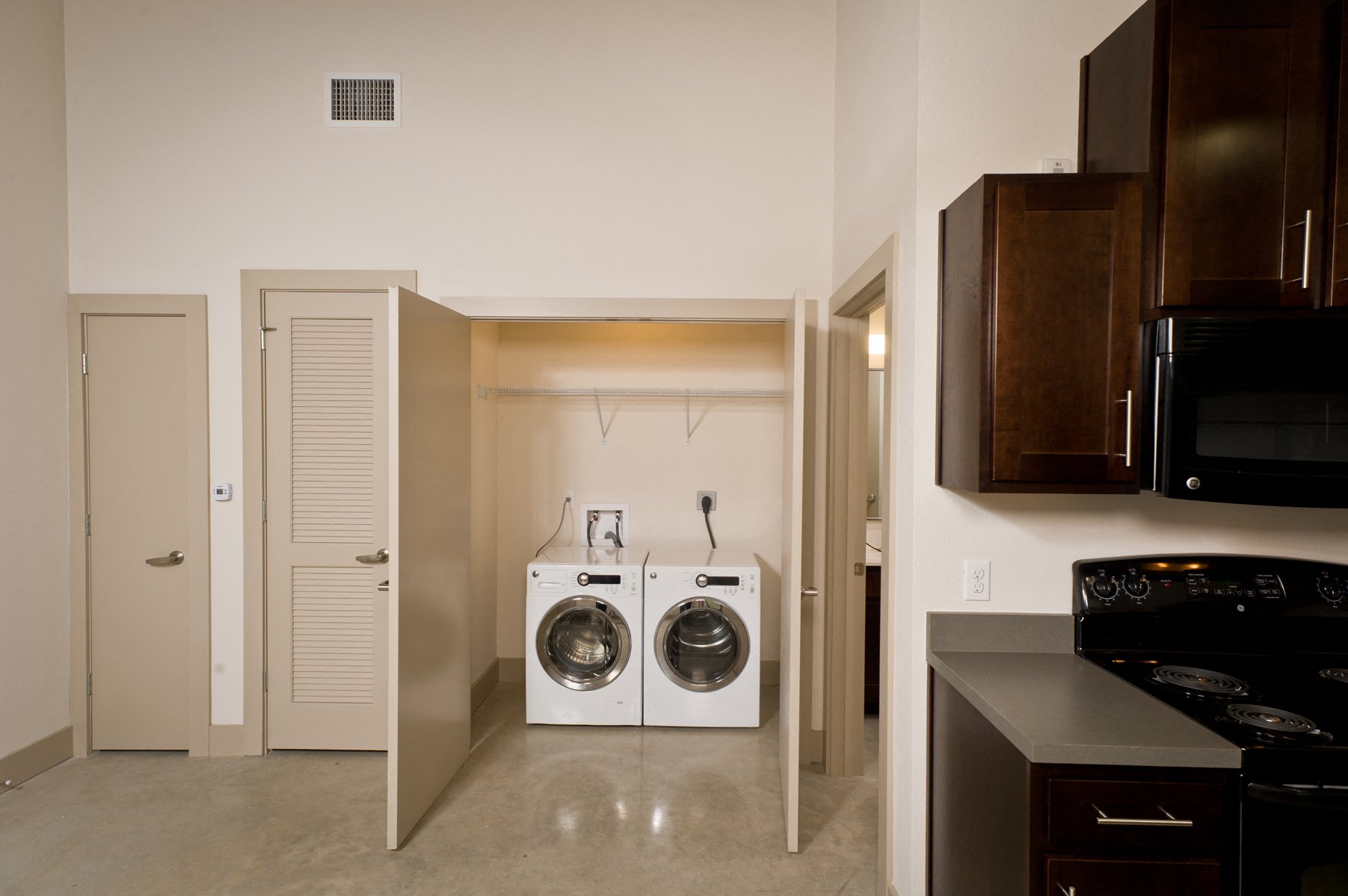 Gold Seal Lofts New Orleans Washer Dryer