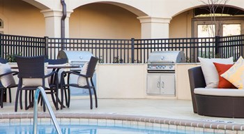 10222 The Grove Blvd 1-2 Beds Apartment for Rent - Photo Gallery 5