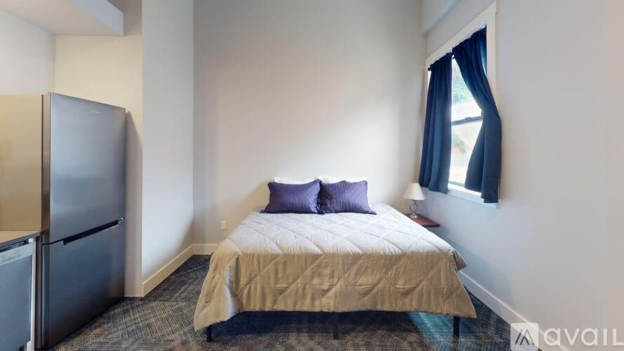 2845 Marine Drive Studio Apartment for Rent - Photo gallery 3
