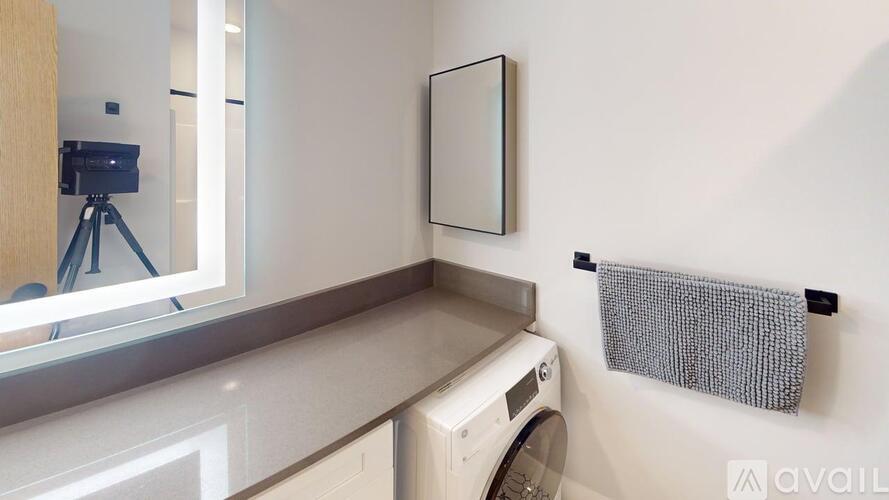 2845 Marine Drive Studio Apartment for Rent - Photo gallery 4