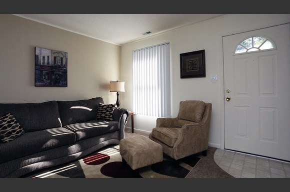 Rolling Pines Apartments 4650 Ramswood Drive Ne Grand