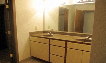 9th Avenue South 2-4 Beds Apartment for Rent - Photo Gallery 2