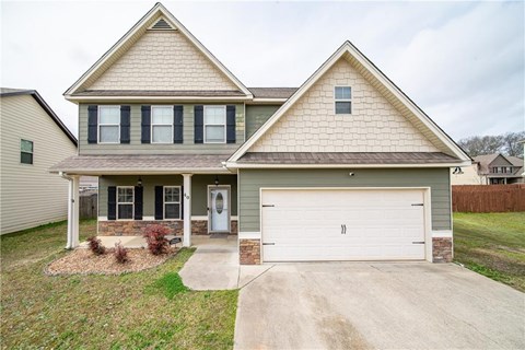 40 New Castle Drive 4 Beds Apartment for Rent