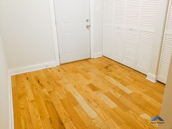 5432-44 S. Woodlawn Ave. Studio-4 Beds Apartment for Rent - Photo Gallery 4