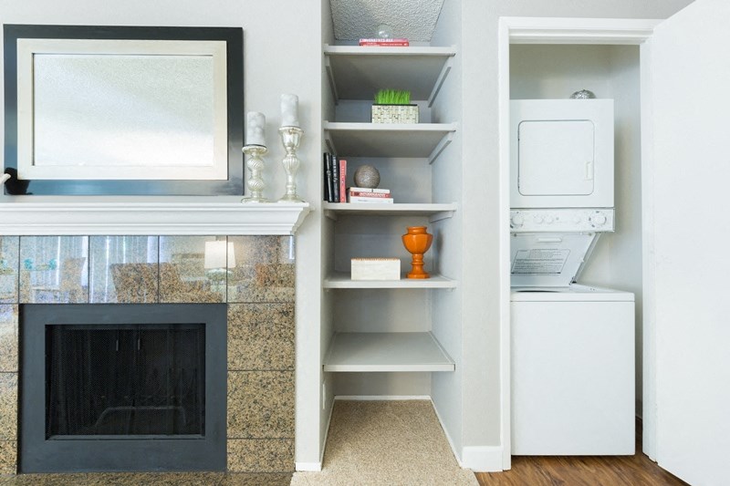 Sienna apartments washer and dryer closet and fireplace
