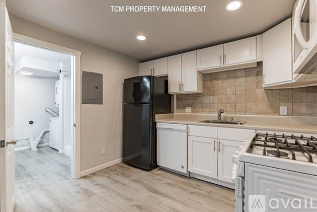 2-bedroom apartment at 2524 Chestnut Street in Everett, WA