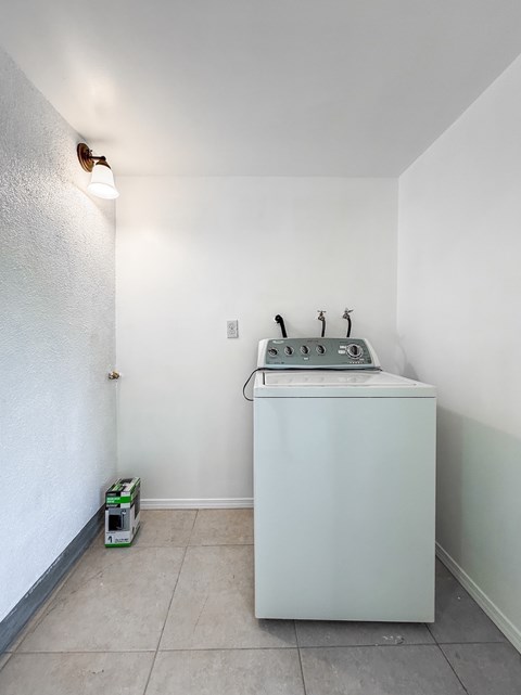 389 West Floral Drive 4 Beds Apartment for Rent
