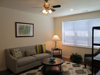 91 28th St 1-2 Beds Apartment for Rent - Photo Gallery