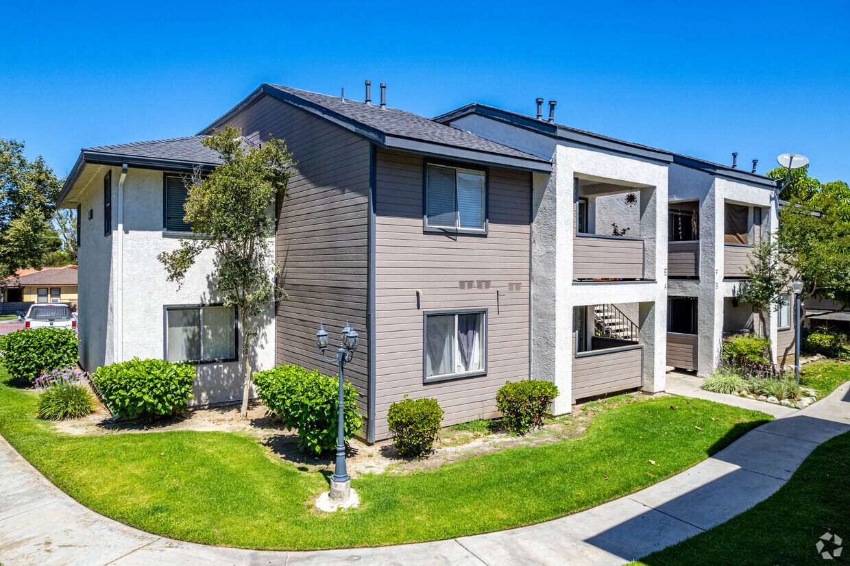 Lincoln Park Apartments