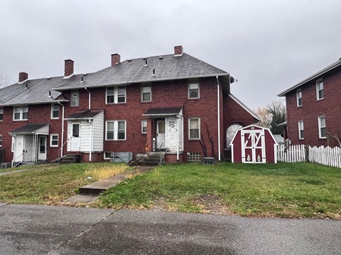 132 New Jersey Avenue 2 Beds Apartment for Rent