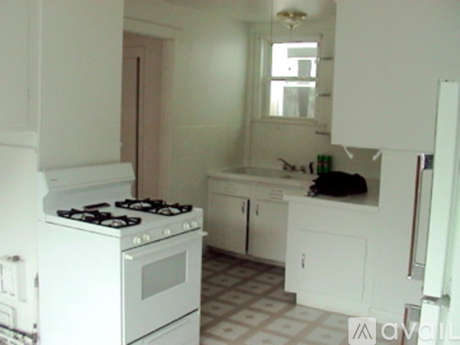 Source URL: https://prod-avail.s3.amazonaws.com/public_images/31869729/listing/DSC00062.jpg