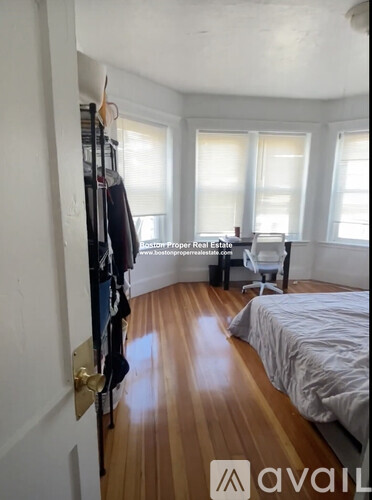 Source URL: https://prod-avail.s3.amazonaws.com/public_images/36671641/listing/64_Hemenway__28_Boston_(Fenway)_Unit_Photo_1.jpg