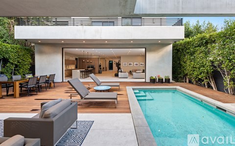 Source URL: https://prod-avail.s3.amazonaws.com/public_images/37274034/listing/Edinburgh-mls_(14).jpg