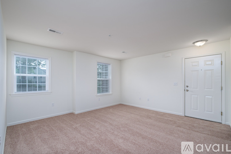 Source URL: https://prod-avail.s3.amazonaws.com/public_images/41932488/listing/272_Oakridge_1_bed_2nd_fl_7-16-25-4.jpg