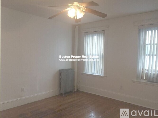 Source URL: https://prod-avail.s3.amazonaws.com/public_images/40030008/listing/26_Hemenway_St.__5_Boston_(Fenway)_Unit_Photo_1.jpg