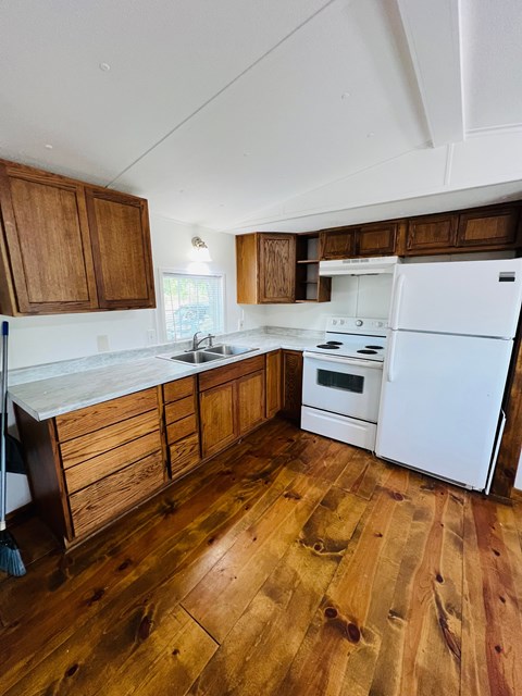 6380 Kiddieland Road 2 Beds Apartment for Rent