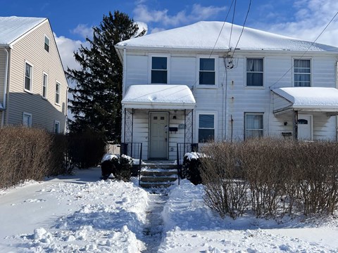 866 Miller Avenue 2 Beds Apartment for Rent