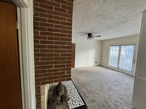 501 Pinecrest Dr 4 Beds Apartment for Rent