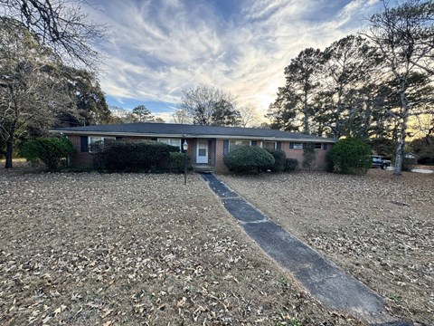501 Pinecrest Dr 4 Beds Apartment for Rent