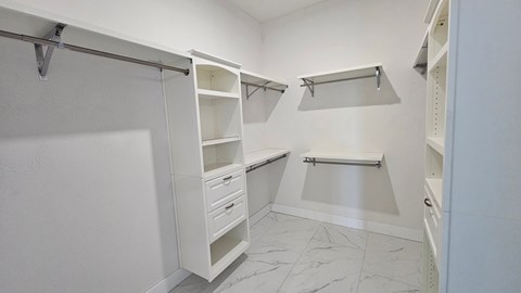 15100 Leipzig Circle 4 Beds Apartment for Rent