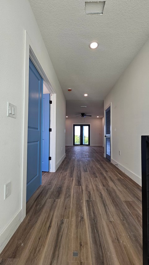 15100 Leipzig Circle 4 Beds Apartment for Rent