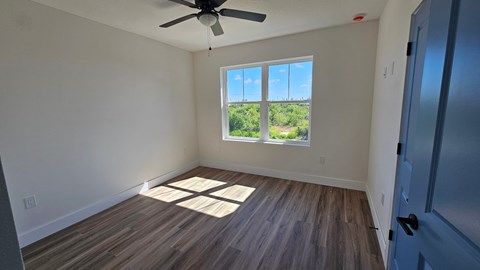 15100 Leipzig Circle 4 Beds Apartment for Rent