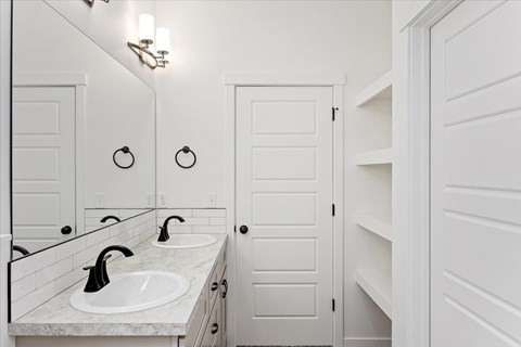 484 Hope Ave 4 Beds Apartment for Rent