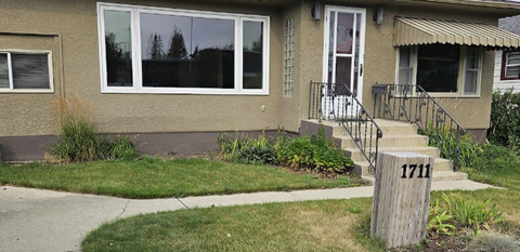 202A - 1711 26 St SW Studio Apartment for Rent