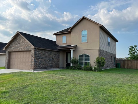300 Cautillian Drive 4 Beds Apartment for Rent