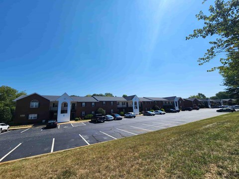 600-621 Hampton Lane 1-2 Beds Apartment for Rent