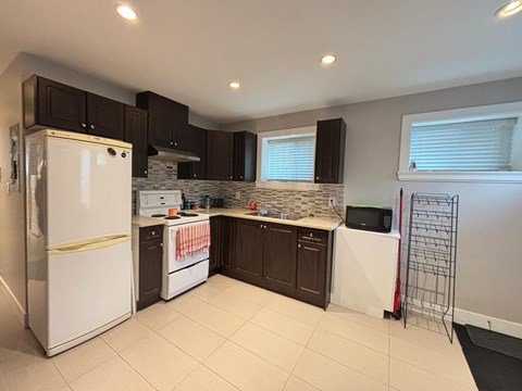 3188 East 16Th Avenue #Garden Suite 2 Beds Apartment for Rent
