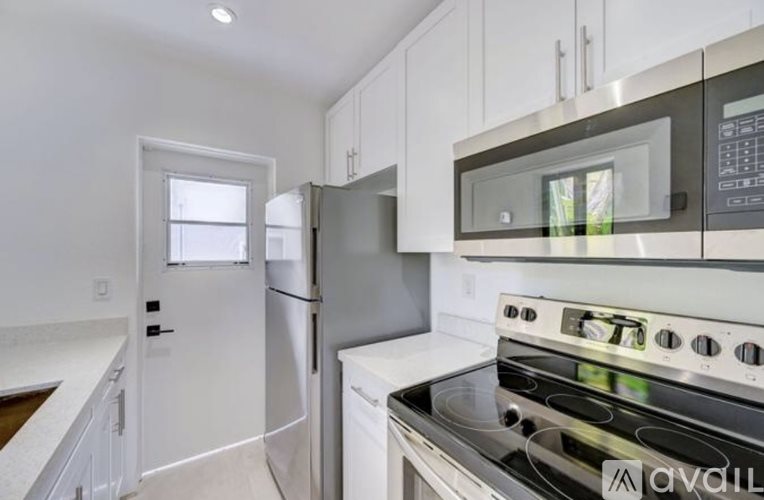 1500 NE 12 Th St