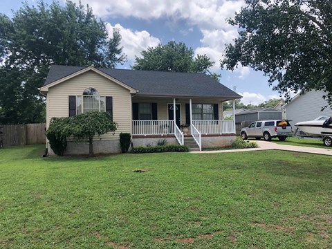 129 Riverwood Dr 3 Beds Apartment for Rent