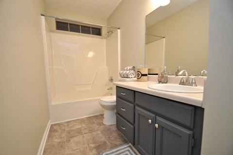 129 Riverwood Dr 3 Beds Apartment for Rent