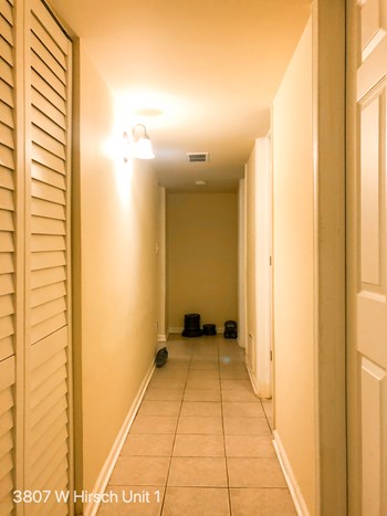 1364-66 N. Hamlin Ave. 2-3 Beds Apartment for Rent - Photo Gallery 5