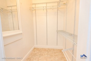 4400-10 N. Ashland Ave. Studio-2 Beds Apartment for Rent - Photo Gallery 6
