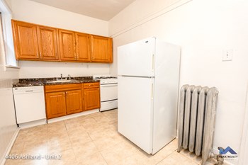 4400-10 N. Ashland Ave. Studio-2 Beds Apartment for Rent - Photo Gallery 3