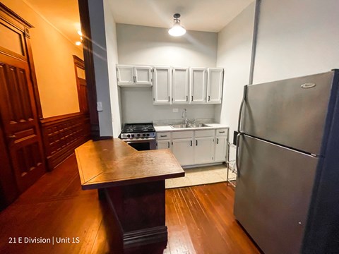 21 E. Division St. Studio Apartment for Rent