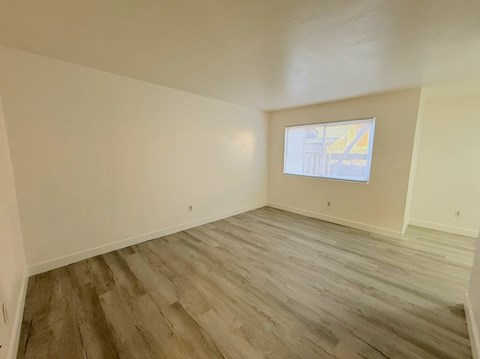 3310 R St. Apt. B 2 Beds Apartment for Rent