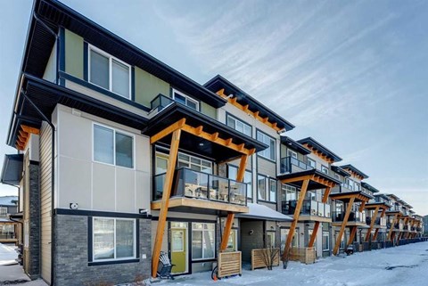 4347 Seton Drive SE 3 Beds Apartment for Rent