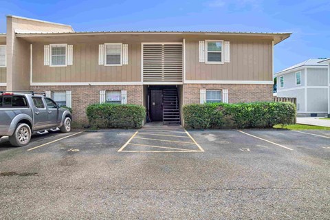 Unit 16 2 Beds Apartment for Rent