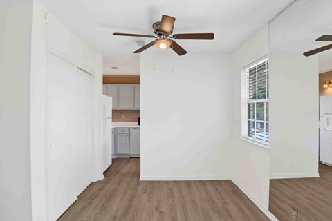 Unit 16 2 Beds Apartment for Rent