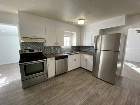 405 E Penney Ave 3 Beds Apartment for Rent