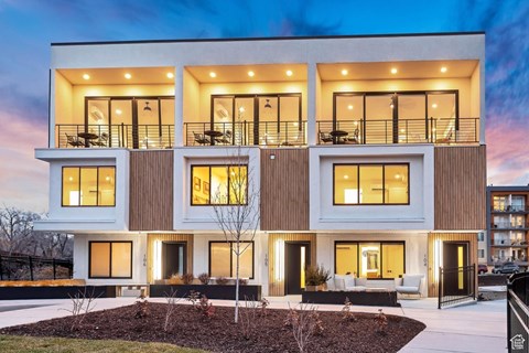 #B-106 3 Beds Apartment for Rent