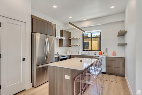 #B-106 3 Beds Apartment for Rent