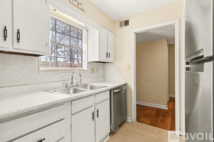 1388 Wood Cir S 3 Beds Apartment for Rent - Photo gallery 1