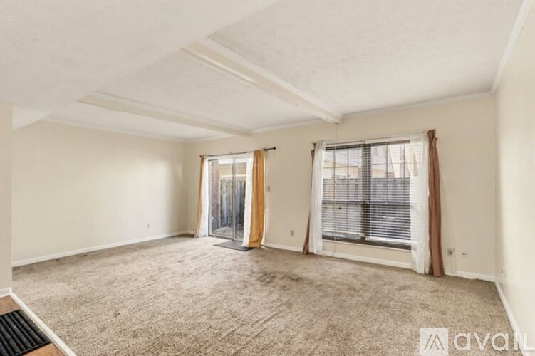 1388 Wood Cir S 3 Beds Apartment for Rent - Photo gallery 3