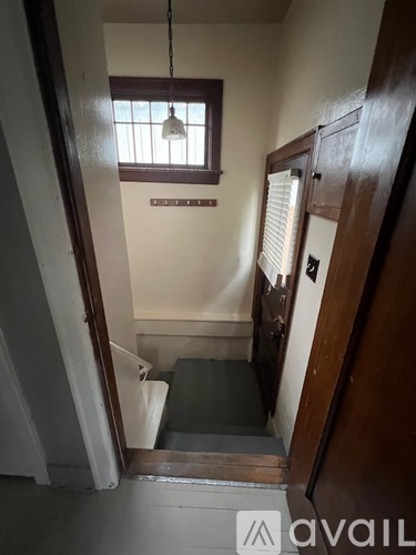 902 5th Ave S 3 Beds Single Family Home for Rent - Photo gallery 2