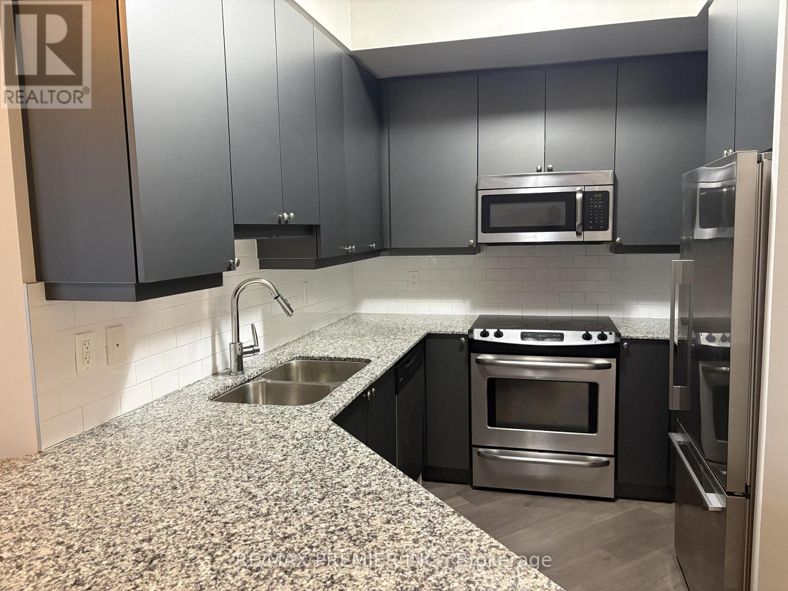 Source URL: https://ddfcdn.realtor.ca/listing/TS639112536688770000/reb82/highres/2/w12760752_4.jpg