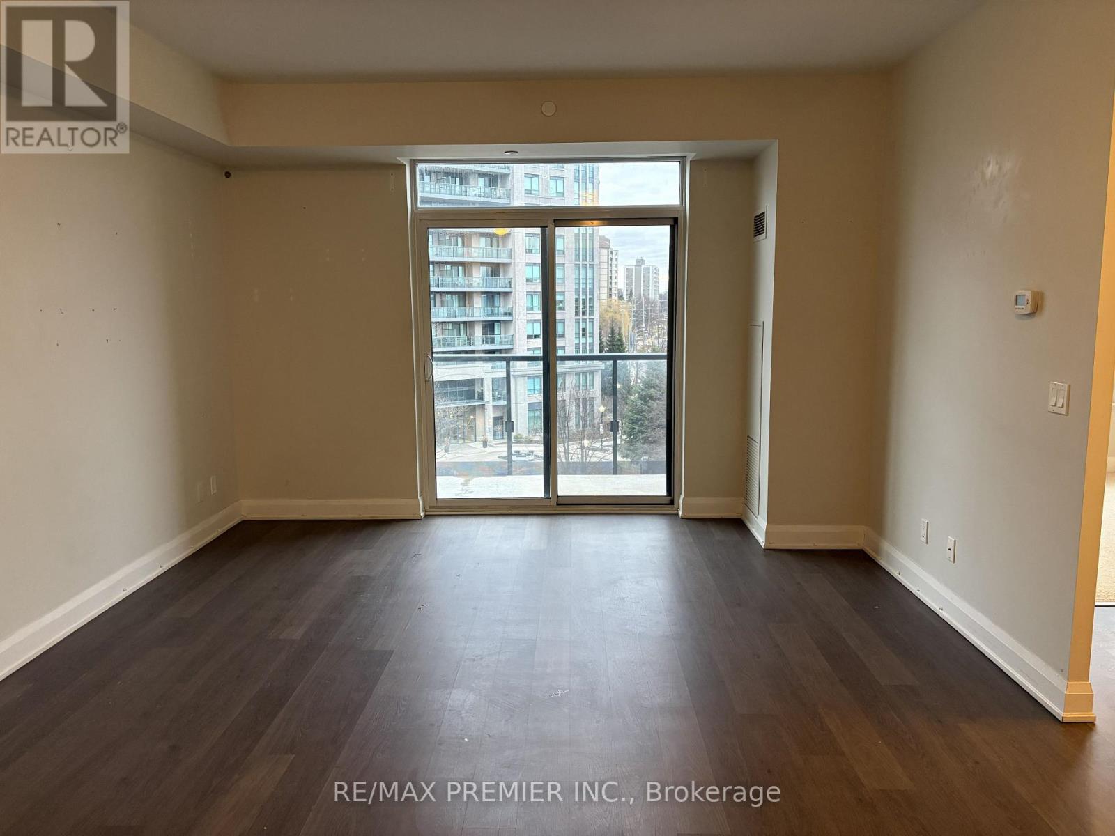Source URL: https://ddfcdn.realtor.ca/listing/TS639112536693430000/reb82/highres/2/w12760752_6.jpg